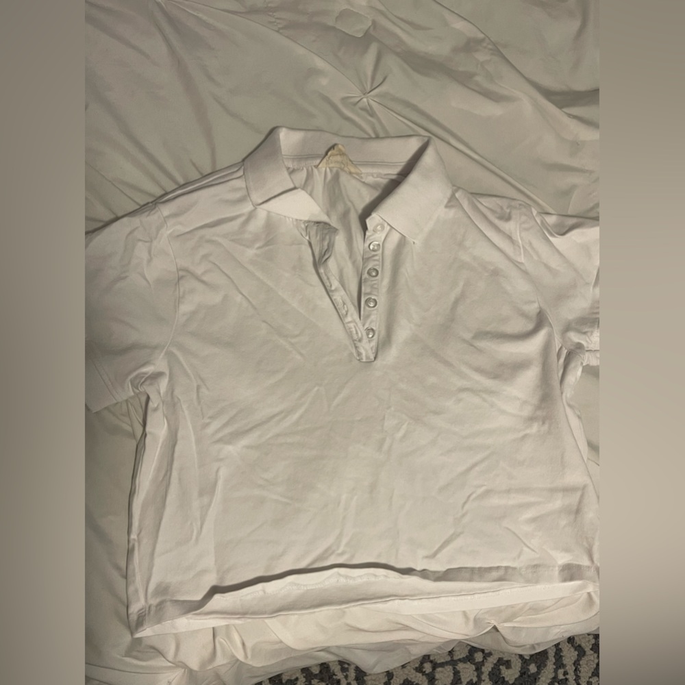 Collared cropped button up top
